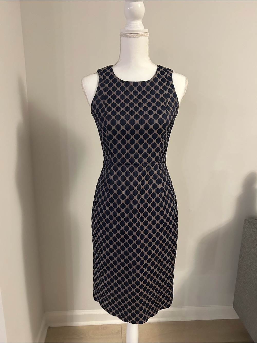 Banana Republic Sheath Dress navy blue and Grey size 0